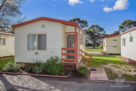 Wimmera Lakes Caravan Resort - Kawana Tourism 1