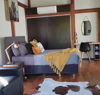 Woodwark Bay Retreat Airlie Beach - Kawana Tourism