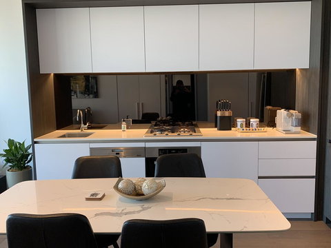 Xu's Residence@No.1 Collins Wharf - Kawana Tourism 2