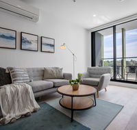 Modern City Comfy and warm AptParkvilleCarpark - Kawana Tourism