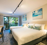 Nightcap at Kawana Waters Hotel - Kawana Tourism