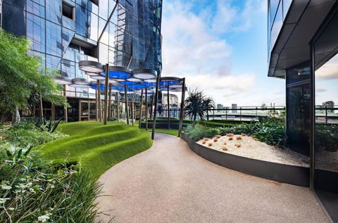 A Lux 2BR Apt Next To Southern Cross City Views - Kawana Tourism 2
