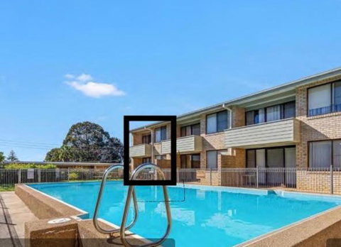 A Beach Apartment - Kawana Tourism 2