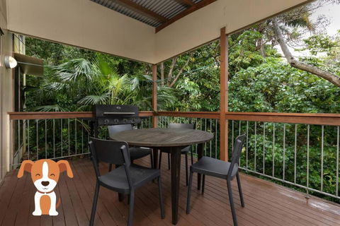 A Beach House - Kawana Tourism 0