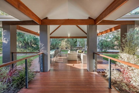A Bush Utopia - Kawana Tourism 2