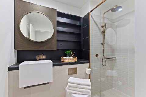 A Chic 2BR Apt Right Next To Melbourne Central - Kawana Tourism 3