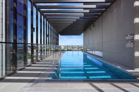 A Comfortable Stay Awaits You In Southbank - Kawana Tourism 2