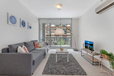 A Comfy & Modern Studio Near Darling Harbour - Kawana Tourism 0