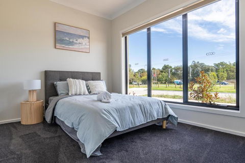A Cosy 5Beds House In The Clyde - Kawana Tourism 3