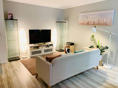 A Cosy And Peaceful Apartment In The Heart Of Yandina - Kawana Tourism 0