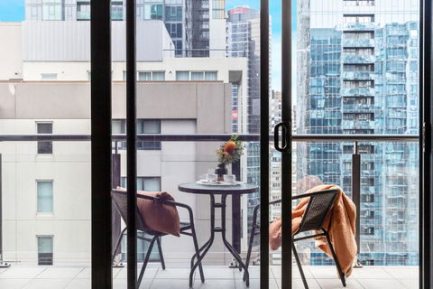 A Cozy 2BR Apt Near Crown Sleeps 6 FREE Parking - Kawana Tourism 4