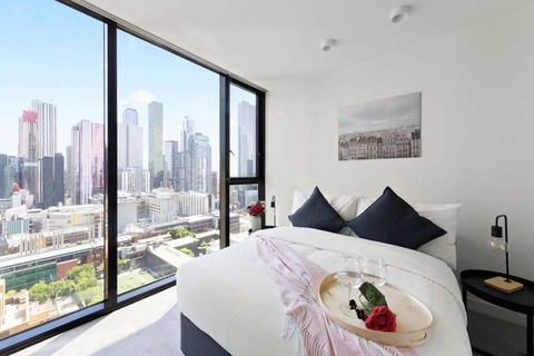 A Cozy 2BR Apt Near Melbourne Central City Views - Kawana Tourism 0