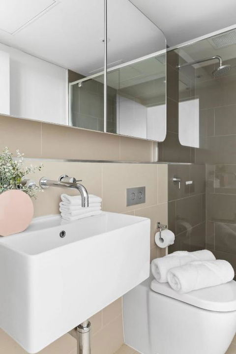 A Cozy 2BR Apt With Free WiFi In Prime Melbourne - Kawana Tourism 3