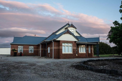 A Gem In Strathtulloh - Kawana Tourism 0