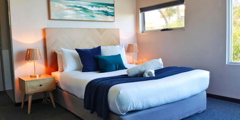 A La Plage Beach House - Kawana Tourism 2