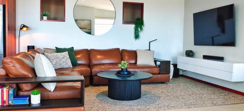 A La Plage Beach House - Kawana Tourism 4