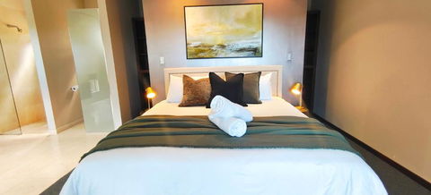 A La Plage Beach House - Kawana Tourism 1