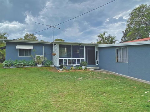 A LITTLE GREY SHACK - Kawana Tourism 0
