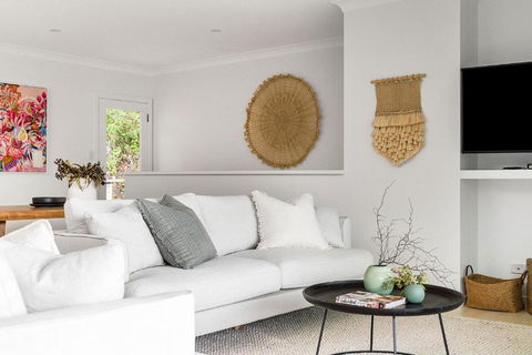 A Perfect Stay - Boardroom At Wategos - Kawana Tourism 4