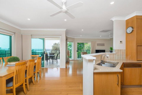 A Perfect Stay - Sunrise On Shelly - Kawana Tourism 2