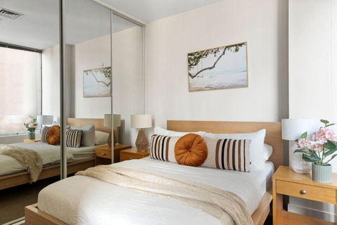 A Stylish & Central 2BR Apt Near Flinders Station - Kawana Tourism 0