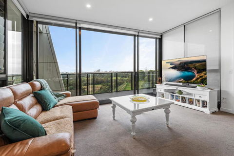 A Taste Of Paradise In Inner City Suburbia - Kawana Tourism 0