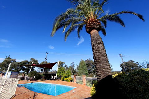 Abel Tasman Motor Inn - Kawana Tourism 1