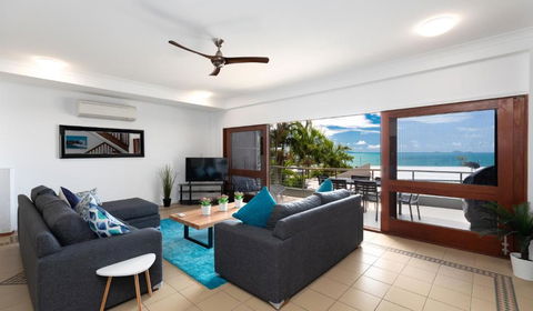 Absolute Airlie - Kawana Tourism 1