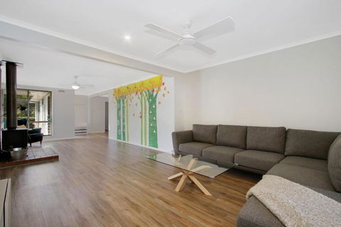 Acaronar- Great Value For Money - Kawana Tourism 3