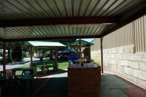 Acclaim Kingsway Tourist Park - Kawana Tourism 3