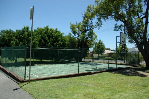 Acclaim Kingsway Tourist Park - Kawana Tourism 2