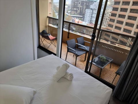 Accommodation Sydney City Centre 1 Bedroom Apartment With Balcony - Kawana Tourism 4