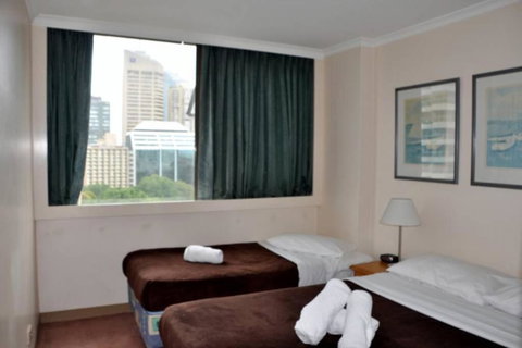 Accommodation Sydney: Hyde Park View 2 Bedroom 1 Bathroom Pet Friendly Apartment - Kawana Tourism 0