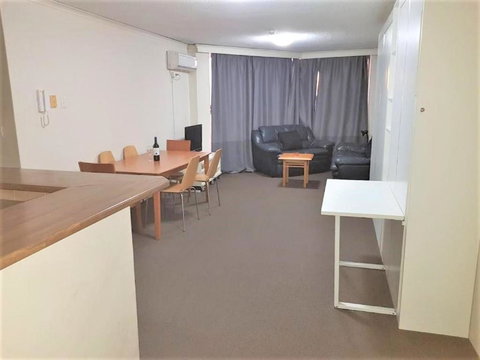 Accommodation Sydney - Kent Street Sydney CBD Top Floor 2 Bedroom Apartment With Balcony - Kawana Tourism 4