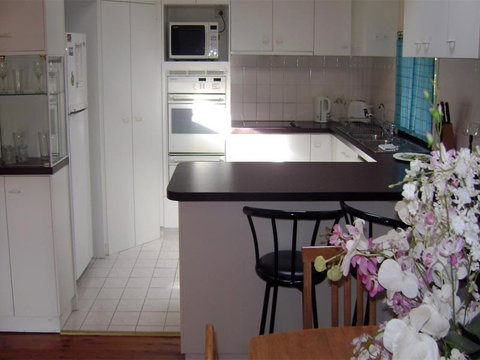 Accommodation Sydney North - Forestville 4 Bedroom 2 Bathroom Pet Friendly House - Kawana Tourism 0