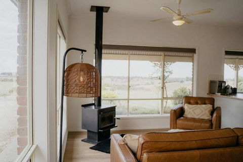 Adelaide Hills Country Paradise - Kawana Tourism 0