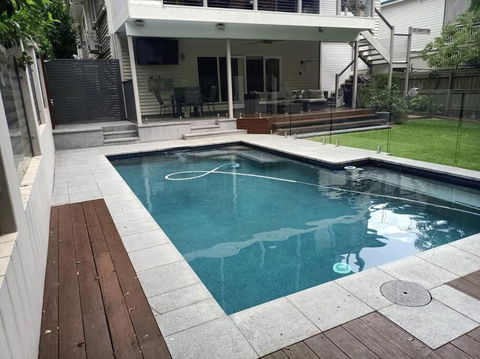Adorable Private 2 Bedroom Guest Suite + Pool - Kawana Tourism 4