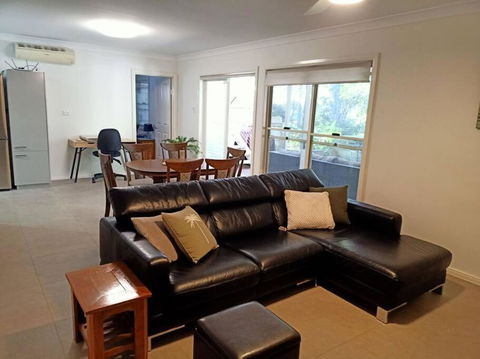 Adorable Private 2 Bedroom Guest Suite + Pool - Kawana Tourism 2