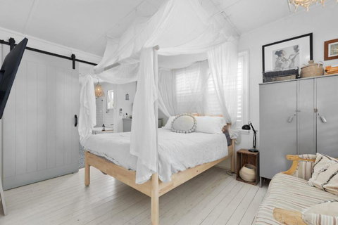 Adrift - Pet-friendly - 5 Min Walk To Bay - Rustic Charm - Kawana Tourism 2