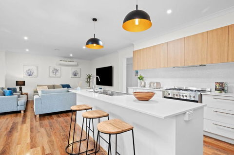 Aerial Beach House 2 - Kawana Tourism 3