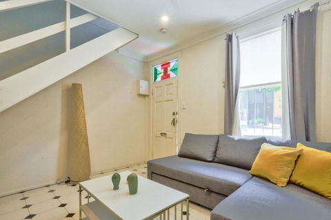 Affordable 3 Bedroom House Darlinghurst With 2 E-Bikes Included - Kawana Tourism 2