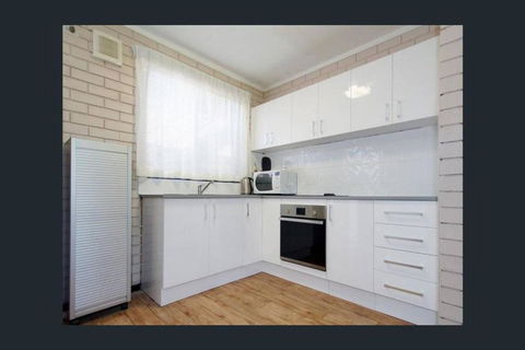 Affordable Apartment Close To City And Beaches - Kawana Tourism 2