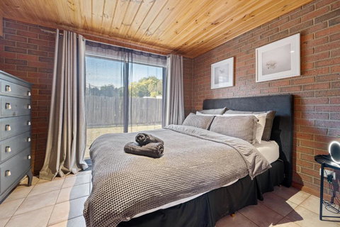 Affordable GEM In The Heart Of Inverloch - Kawana Tourism 4