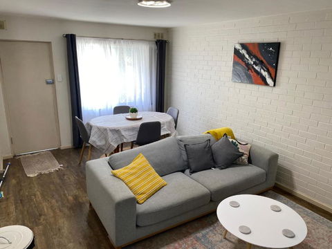 Affordable Inglewood Apartment+Pool - Kawana Tourism 3
