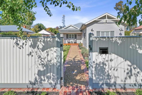 Ailsafield - Home In The Heart Of Mansfield - Kawana Tourism 0