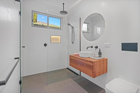 Ailsafield - Home In The Heart Of Mansfield - Kawana Tourism 4