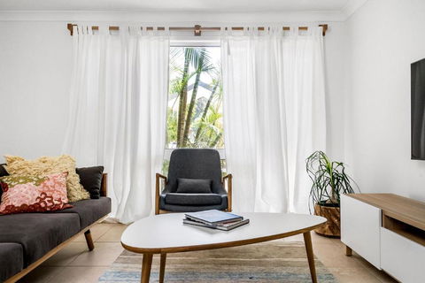 A Perfect Stay - Baby Blue - Kawana Tourism 4
