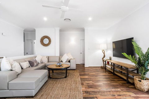 A Perfect Stay - Julian Rocks House - Kawana Tourism 4
