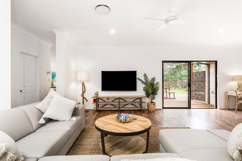 A Perfect Stay - Julian Rocks House - Kawana Tourism 3