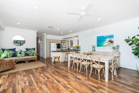 A Perfect Stay - Julian Rocks House - Kawana Tourism 1